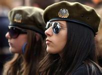 金博宝工资卡来 韓国メディアが注目したのは「渡辺謙」東出昌大©文藝春秋そのほか韓国メディアが注目していたのは、東出の妻・杏の父親、渡辺謙について