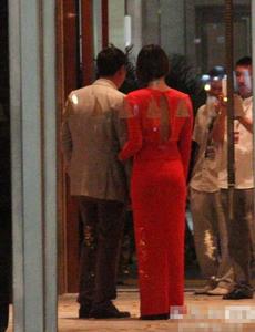 kg电竞app登录入口 何らかの理由で涙の量が減ったり、安定して目の上にキープされなくなることで、目に不快を感じたり、見えづらくなったりするのがドライアイだという